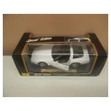 1/18 SCALE DIE-CAST - MAISTO SPECIAL EDITION CHEVROLET CORVETTE ZR1 - NEW IN BOX! - GREAT PIECE! - SEE PICTURES!