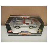 1/18 SCALE DIE-CAST - AMERICAN MUSCLE 1963 CORVETTE STINGRAY - NEW IN BOX! - GREAT PIECE! - SEE PICTURES!