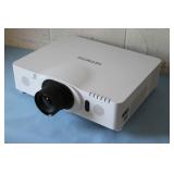 Hitachi CP-WU8440 WUXGA High Definition HD Conference Room 3LCD Projector w/ 4200 Lumens of Brightness