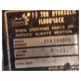 2 Hydraulic Floor Jacks