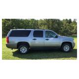 2009 Chevy Suburban LS 1500 4x4
