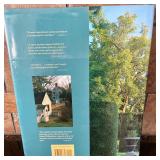 Coffee Table Book; Colonial Williamsburg