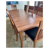 Beautiful Dining Room Table by Shermag