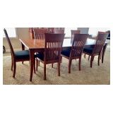 Beautiful Dining Room Table by Shermag