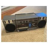 Emerson AM / FM / Cassette Player