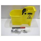 Rubbermaid Commercial Products 31 Qt. Tandem Mop Bucket