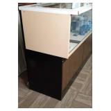 Sales Display Counter With Glass To...
