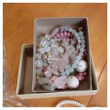 Large lot containing several Freshw...
