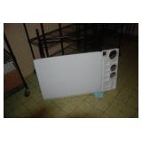 Collapsible craft table with built-...