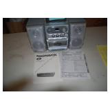 Magnavox DVD/CD player with video c...