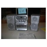 Magnavox DVD/CD player with video c...