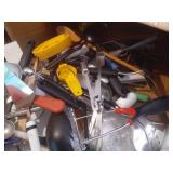 Box Full of Kitchen Items *See Phot...