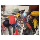 Box Full of Kitchen Items *See Phot...