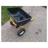 Yard works Lawn Spreader...