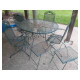 Patio Table 4 Chairs and 2 Side Tab...