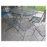 Patio Table 4 Chairs and 2 Side Tab...