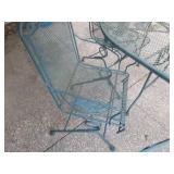 Patio Table 4 Chairs and 2 Side Tab...