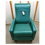 MSRP $3500 WINCO Extra-Wide Clinical Care Recliner Resident Patient Recovery Geri Chair - WOW HEAT & MASSAGE! Dual Swingaway Arms (Easy Wheelchair Access For Patients) 500lb Capacity Flip Up Trays