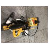 Dewalt FLEXVOLT 120-Volt MAX Cordless Brushless 12 in. Miter Saw with AC Adapter missing parts see pictures