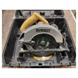 Dewalt 7 1/4 Circular Saw with Brak...