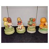 4 Rotating Musical Figurines
