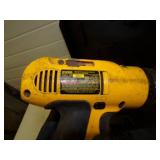 Dewalt Cordless Drill and Charger 18V  Runs