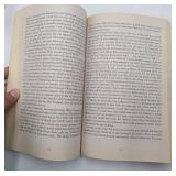 5 Vintage Books-Eat Pray Love, Geisha, A Life, Memoirs of A Geisha, The Pilot