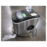 Magic Chef 27 lb. Portable Countertop Ice Maker (scratch & dent, Not Tested) Model MCIM22ST