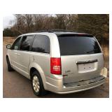 2010 Chrysler Town and Country