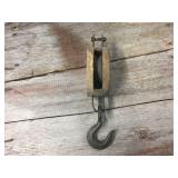 Antique Upton Walton Single Barn Pulley