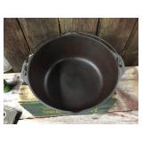 Vintage Lodge Cast Iron #10 DO Dutch Oven