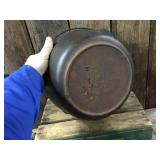 Vintage Lodge Cast Iron #10 DO Dutch Oven