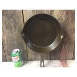 Vintage Griswold #7 Cast Iron Skillet