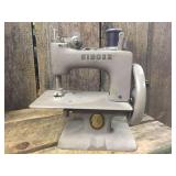 Vintage Singer Sewhandy Toy/Childs Sewing Machine