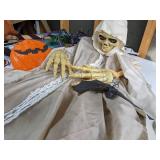 Halloween Decorations: Skeletons, Ghosts, and More! Oh My!