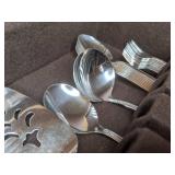 Wm A Rogers Oneida Ltd Stainless Steel Silverware Set in Case