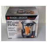 Collection of Kitchen Items: 2-Quart Tea Kettle, Black & Decker Deluxe Jar Opener