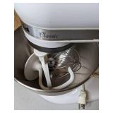 Kitchen Aid, Classic Stand Mixer