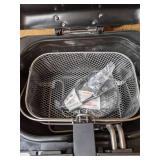 Kitchen Appliances: Deep Fryer and Crockpot