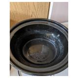 Kitchen Appliances: Deep Fryer and Crockpot