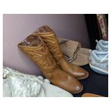 Lot of 10 Pairs of Women