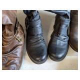 Lot of (7) Pairs of Womens Boots, Size 7.5