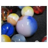 VINTAGE RED LEATHER MARBLE BAG FULL OF MARBLES