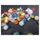 VINTAGE RED LEATHER MARBLE BAG FULL OF MARBLES