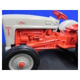 VINTAGE ERTL FORD TRACTOR MODEL 640