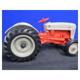 VINTAGE ERTL FORD TRACTOR MODEL 640
