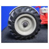 VINTAGE ERTL FORD TRACTOR MODEL 640