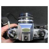 8 PIECE  NIKON DOUBLE CAMERA SET / ALUMINUM CASE