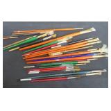 LARGE ASSORTMENT OF ARTIST BRUSHES