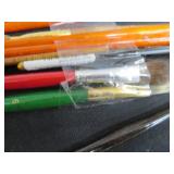 LARGE ASSORTMENT OF ARTIST BRUSHES